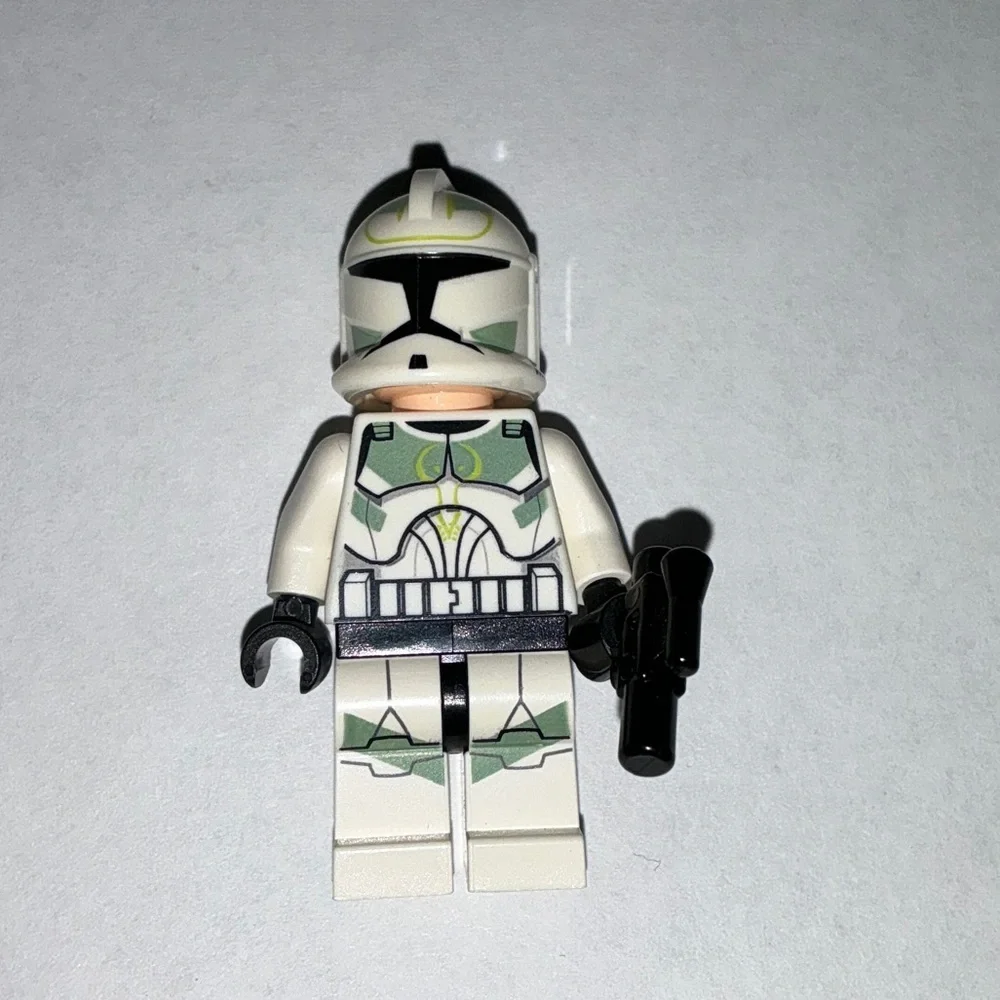 LEGO Star Wars Clone Trooper Sand Green Minifigure